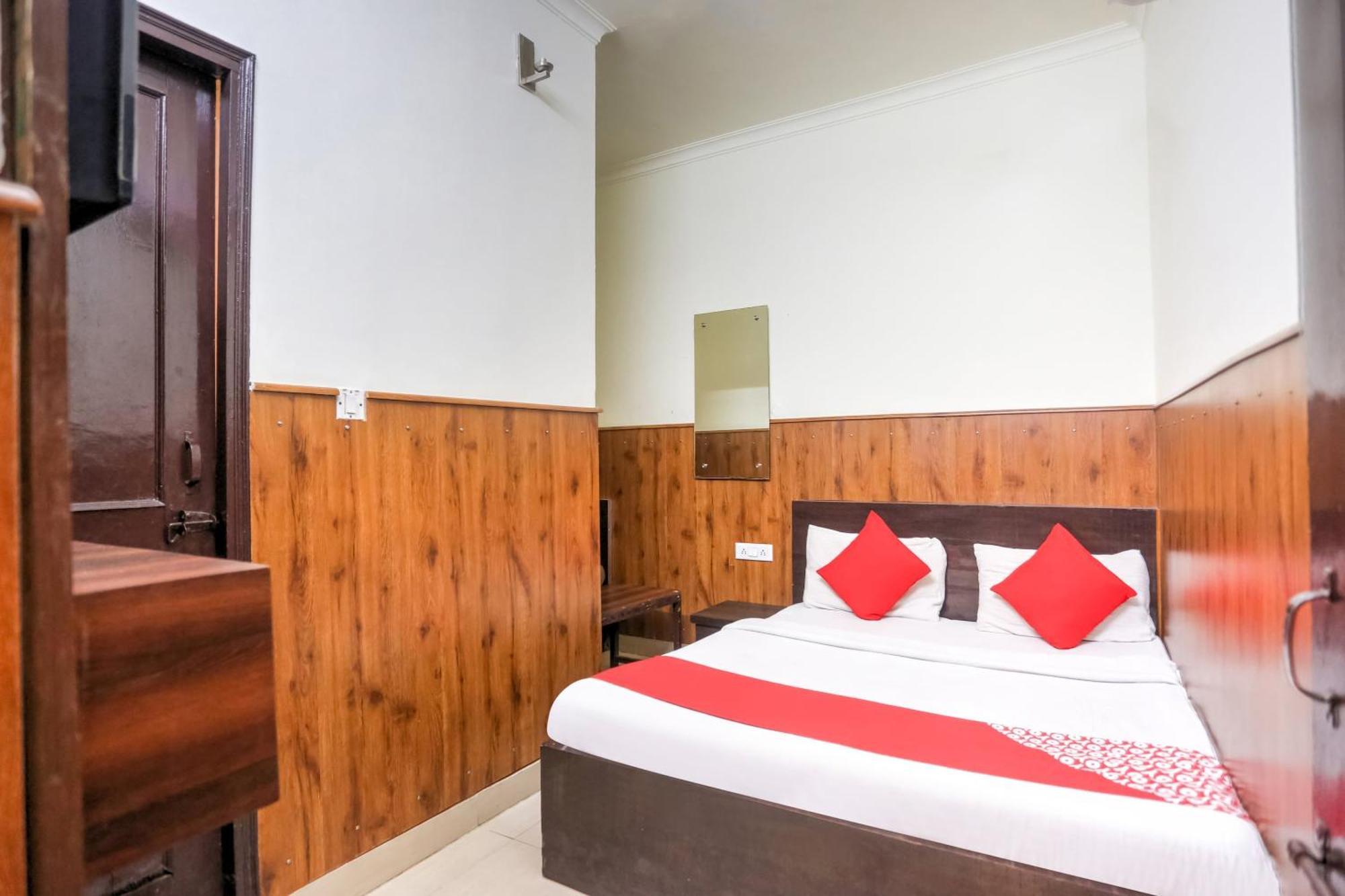 Hotel O Shri Sai Guest House Delhi  Exterior photo