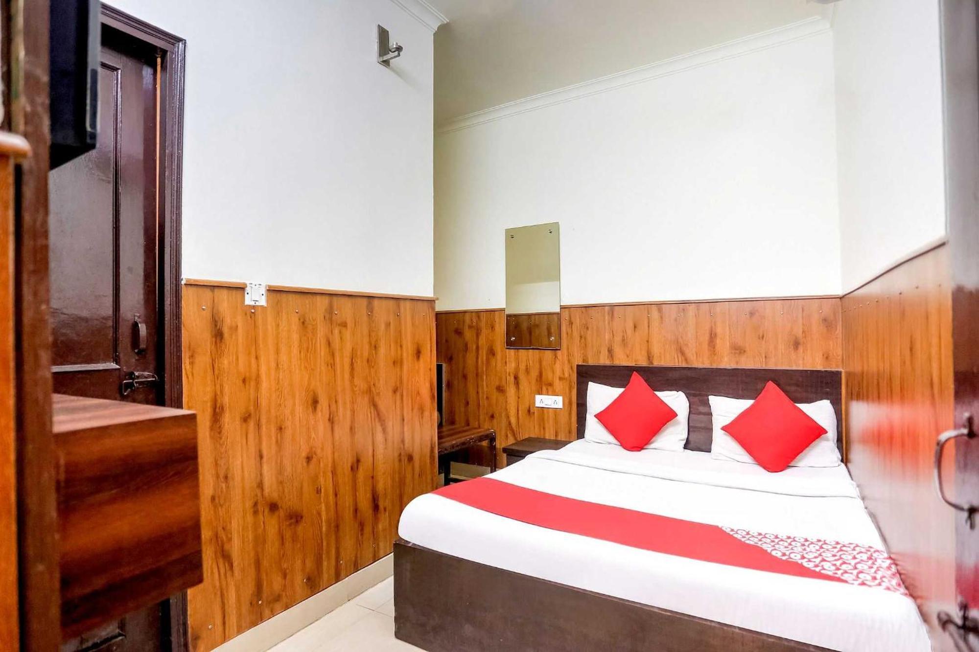 Hotel O Shri Sai Guest House Delhi  Exterior photo