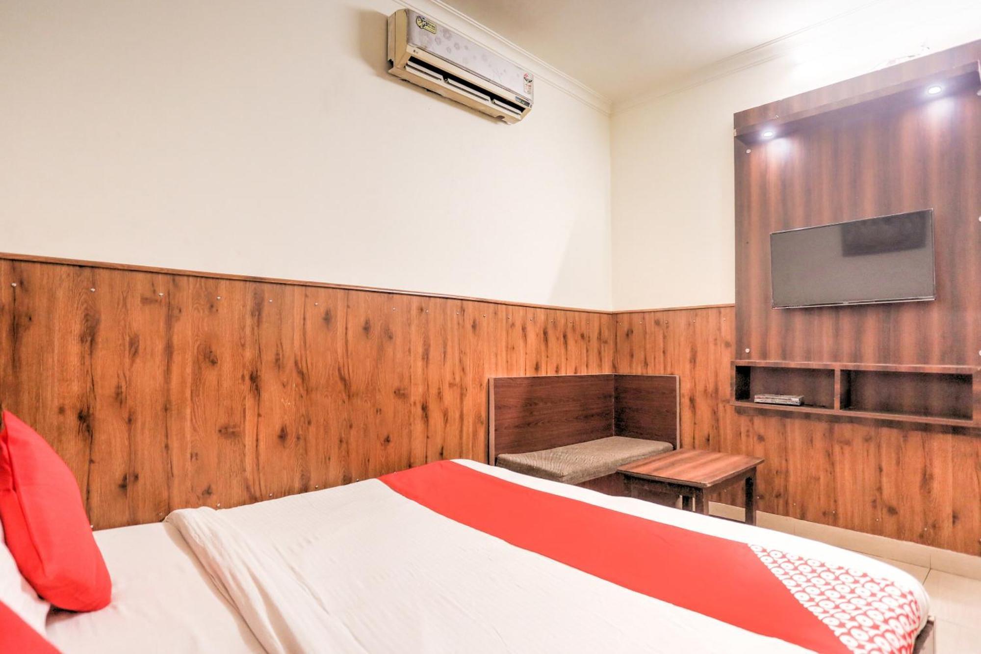 Hotel O Shri Sai Guest House Delhi  Exterior photo