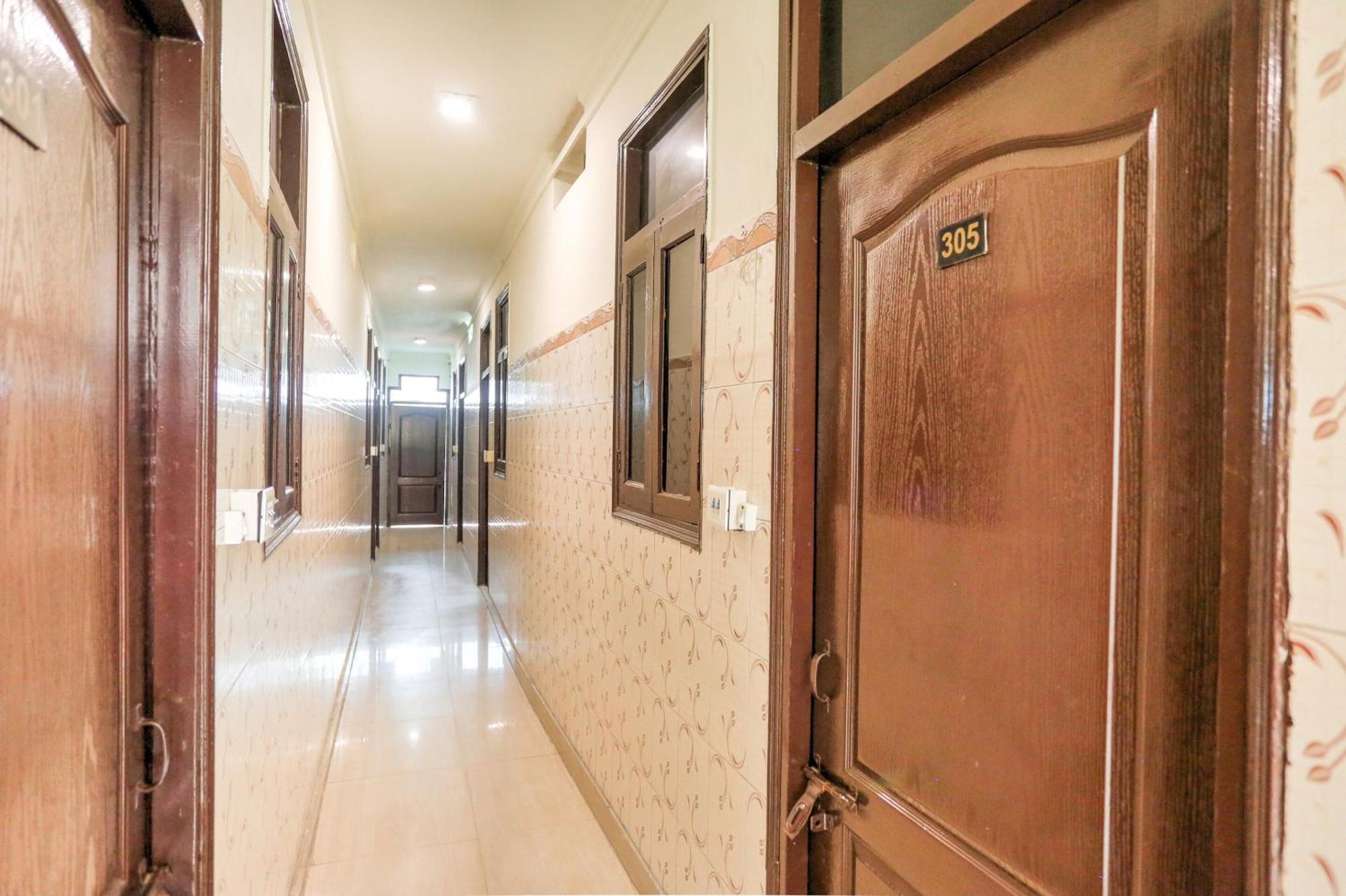 Hotel O Shri Sai Guest House Delhi  Exterior photo
