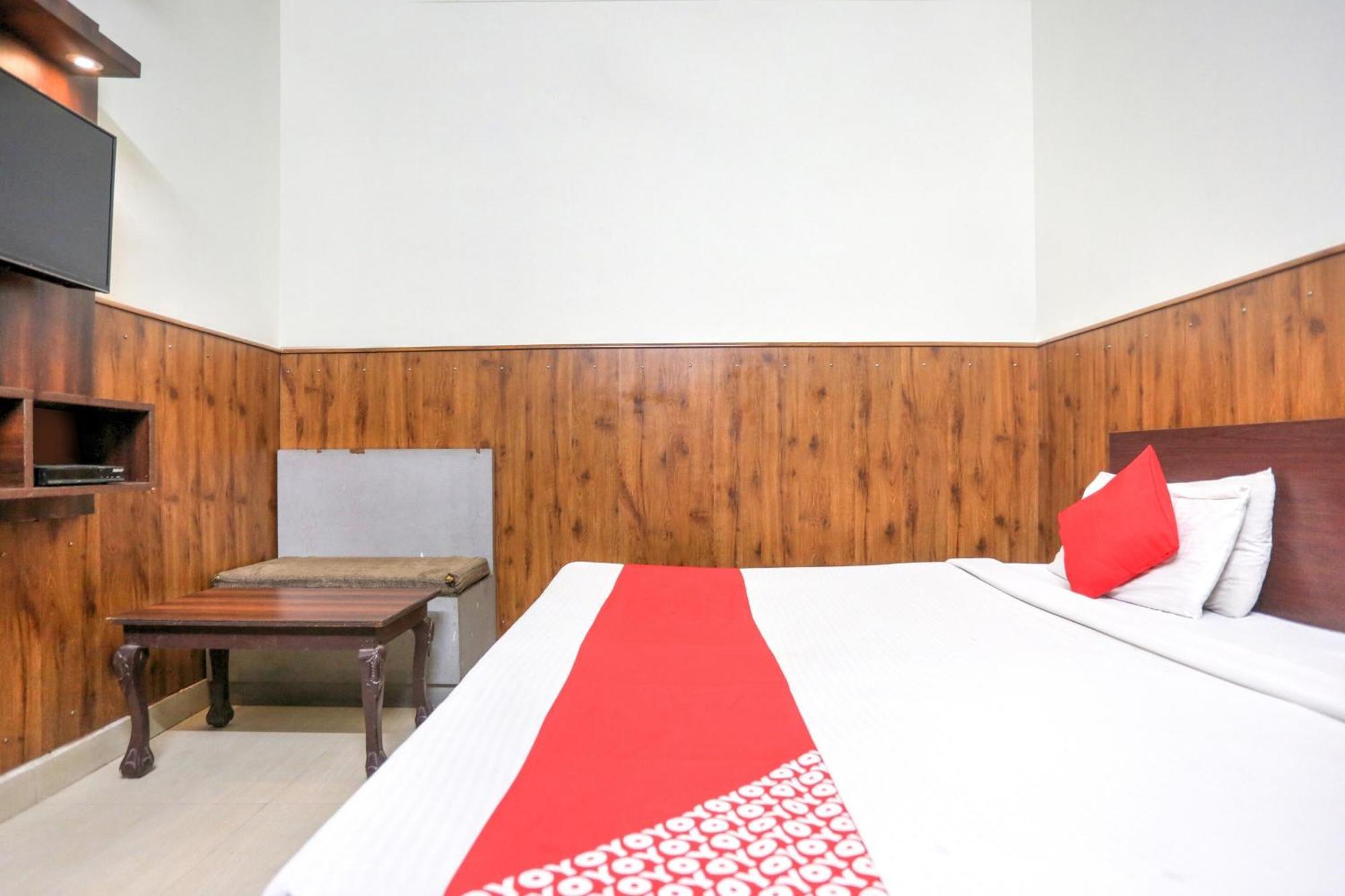 Hotel O Shri Sai Guest House Delhi  Exterior photo