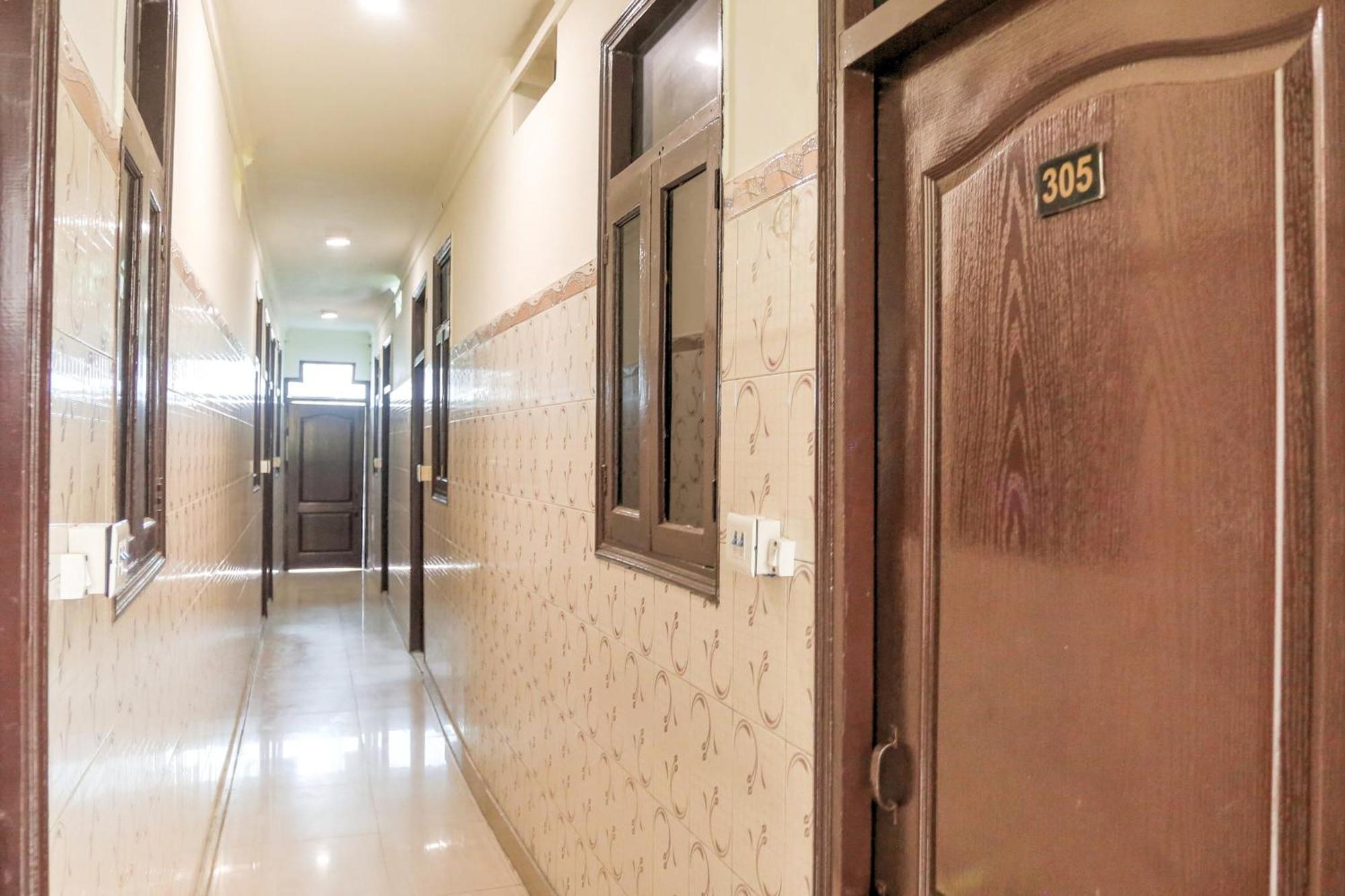 Hotel O Shri Sai Guest House Delhi  Exterior photo