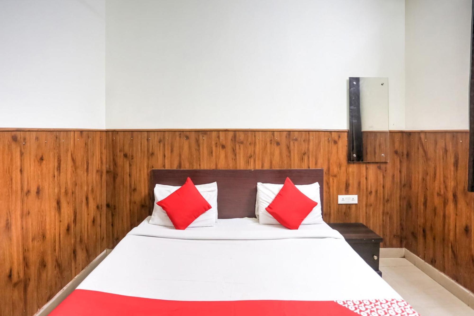 Hotel O Shri Sai Guest House Delhi  Exterior photo